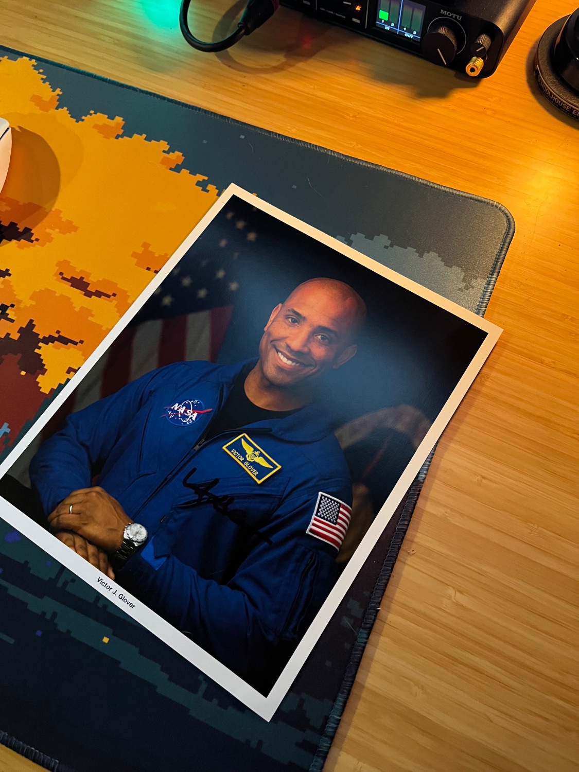 Portrait signed from Victor Glover